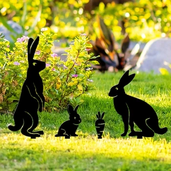Пасхальный кролик, морковные садовые колья, акриловый знак двора, вилка, орнамент из земляного кола.